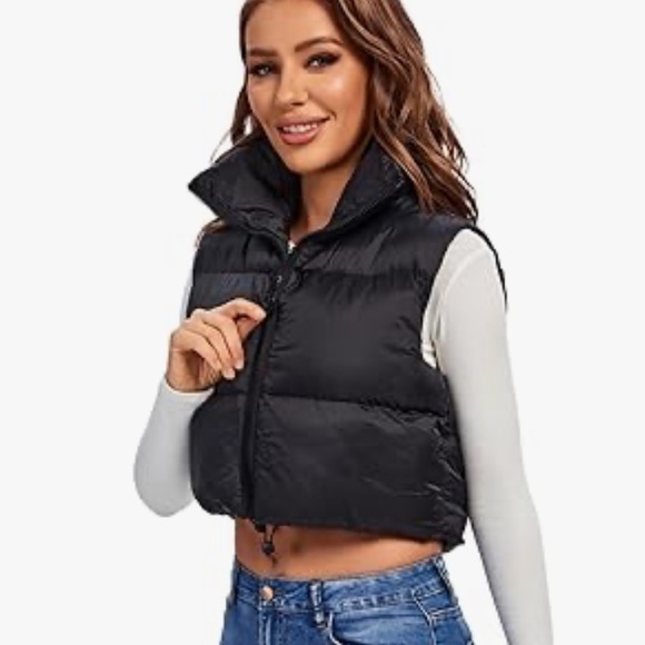 Fuinloth Women's Padded Vest, Stand Collar Zip Cropped Puffer in Black - Picture 2 of 5